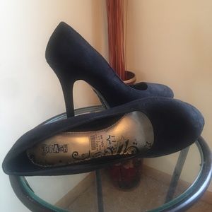 Black 4in Suede heels